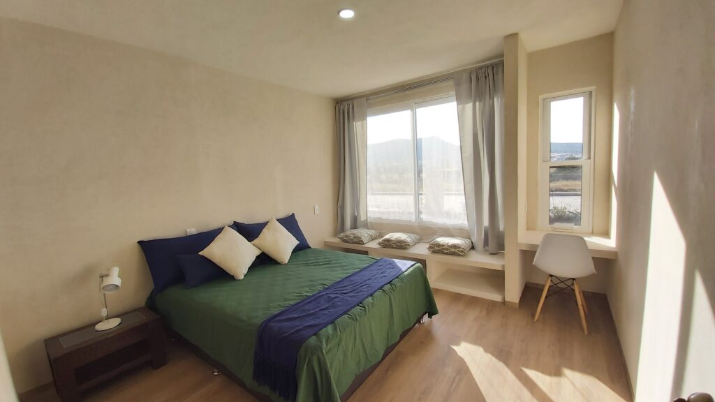 Habitación con cama queen size